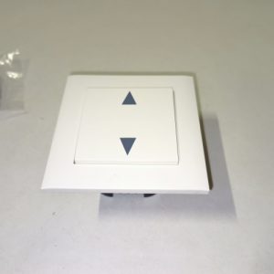 Ecost customer return REV 0088167090 Link2Home WLAN Roller Shutter Switch + Frame App and Voice Cont