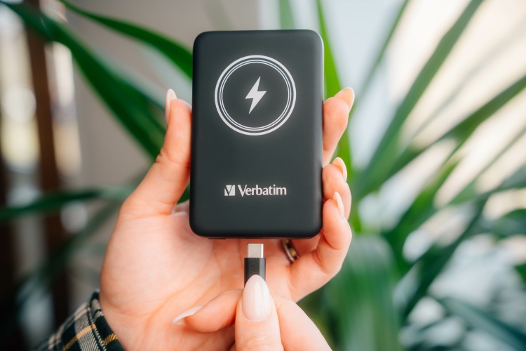 Verbatim 32240 Charge 'n' Go Magnetic Wireless Power Bank 5000mAh, Black