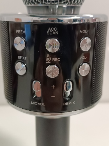 Ecost Customer Return Xtreme 27837 Microphone Speaker with Built-in Bluetooth Portable Black