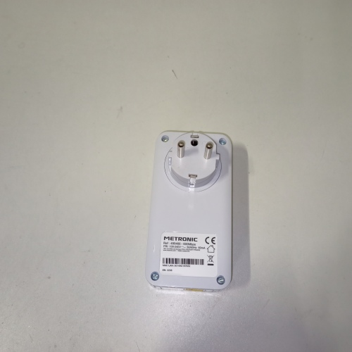 Ecost customer return Prise CPL netsocket 600 MB/s avec 1 Port Fast Ethernet 100 MB/s et Prise gigog