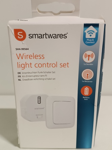 Ecost customer return Smartwares Plug & Connect Home Kit for Wireless Lighting up to 1000 Watt Moun