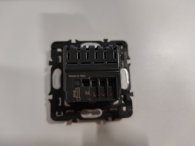Ecost customer return Legrand Switch for wired roller shutters for Céliane with Netatmo Connected i