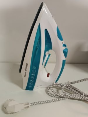Ecost Customer Return, Russell Hobbs Steam Iron Supreme Steam Pro (2600 watt, 140 g/min extra steam