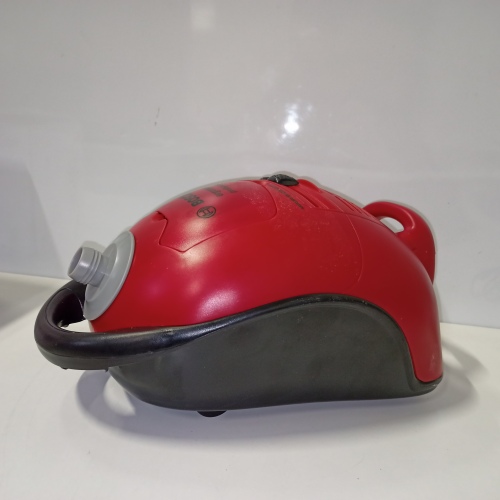 Ecost Customer Return Theo Klein Bosch Vacuum Cleaner, Faithful Replica, With Battery-Operated Sucti