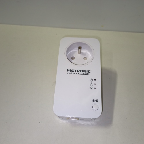Ecost customer return Prise CPL netsocket 600 MB/s avec 1 Port Fast Ethernet 100 MB/s et Prise gigog