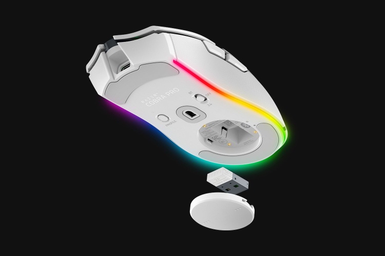 Razer Cobra Pro Wireless Gaming Mouse RF Wireless + Bluetooth + USB-C, 30000 DPI, White