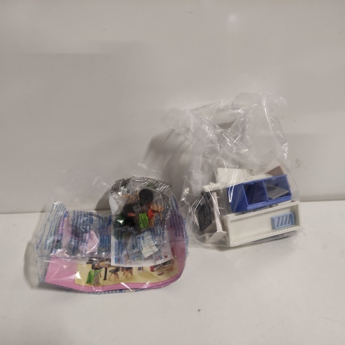 Ecost Customer Return Playmobil Dollhouse 70206 Family Kitchen, 4 Years and Above