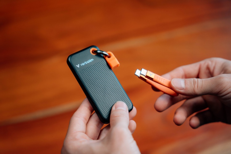 Verbatim 32193 Pocket SSD Drive 1TB, USB-C 3.2 Gen 2, M.2, up to 1000MB/s, Black/Orange