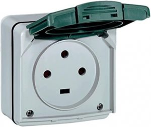 Ecost customer return Legrand LEG91656 Waterproof Socket SurfaceMounted E Socket 20 A 3p IP55 ik08 i