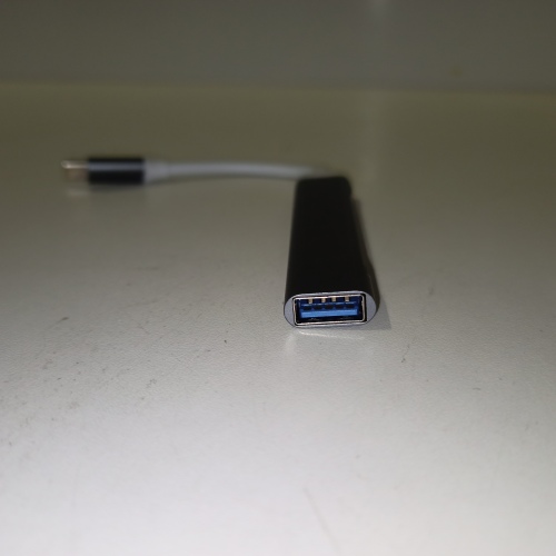 Ecost customer return AYCLIF Port Hub USB-C to 4 x USB-A 3.0, Gray