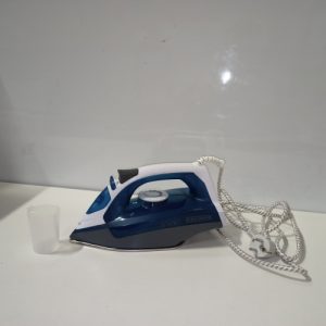 Ecost Customer Return Black+Decker Blau BXIR2200E Steam Iron 2200 Plastic 370 ml