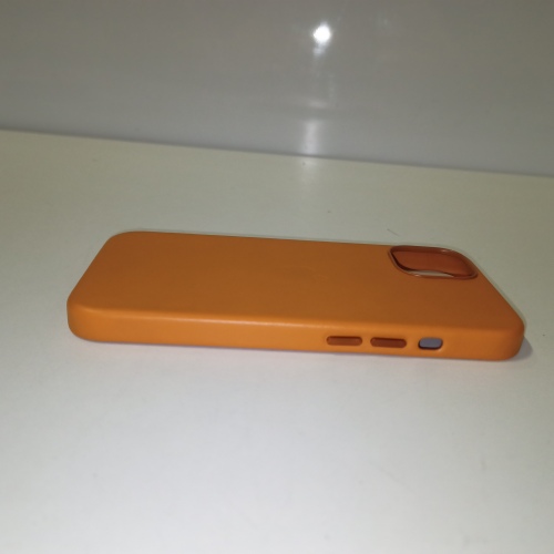 Ecost Customer Return Apple leather case (for iPhone 13) - Nespola