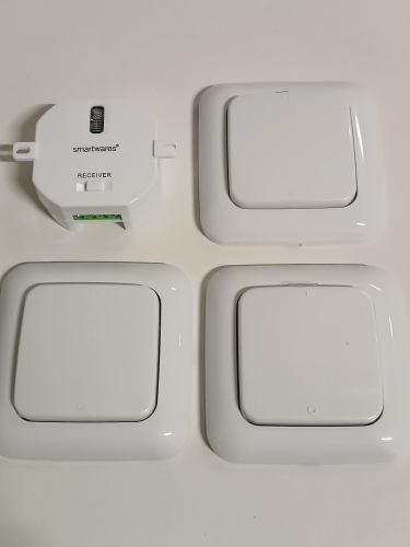 Ecost customer return Smartwares SH499567 Bedroom Light Switch Set Plug & Connect 1 Builtin Switch