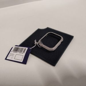 bomq2mOVlf1YCQssWhqpd4VkVeMQHSTqpendrzHy Ecost Customer Return Swarovski Sparkling Silver Case Frame Fits Apple Watch® 40mm