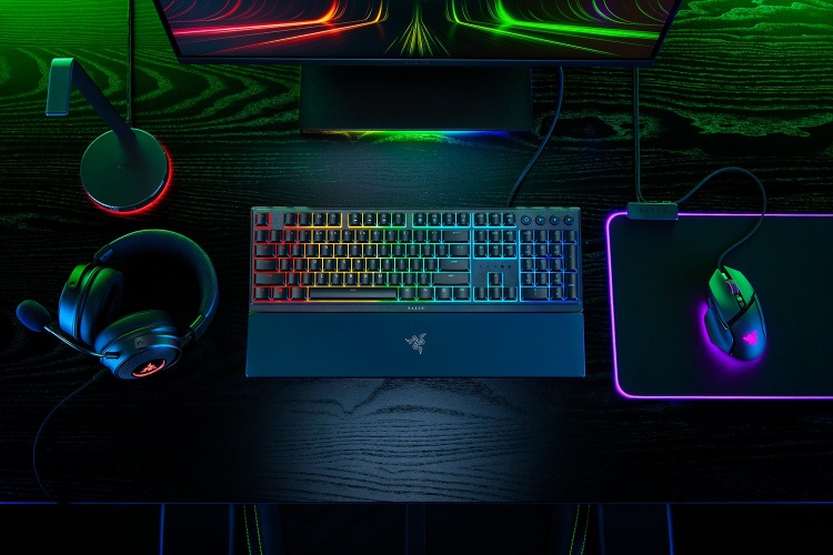 Razer Ornata V3 Wired Gaming keyboard, USB, RGB LED, US, Mecha-membrane switch, Black
