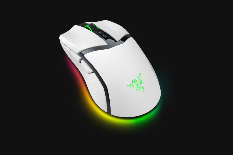 Razer Cobra Pro Wireless Gaming Mouse RF Wireless + Bluetooth + USB-C, 30000 DPI, White