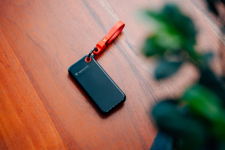 Verbatim 32192 Pocket SSD Drive 1TB, USB-C 3.2 Gen 2, M.2, up to 1000MB/s, Black/Red