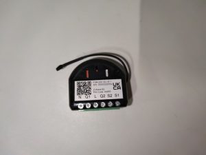 Ecost customer return FIBARO Roller Shutter 3 / ZWave Plus Smart Home Roller Shutter Switch FGR223