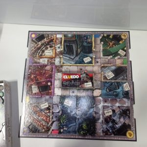 Ecost Customer Return Cluedo Editions Harry Potter Board Game (German Version)