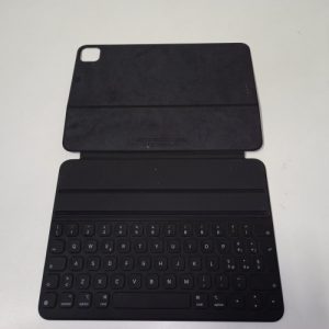 Ecost Customer Return Apple Smart Keyboard Folio (11 inches)