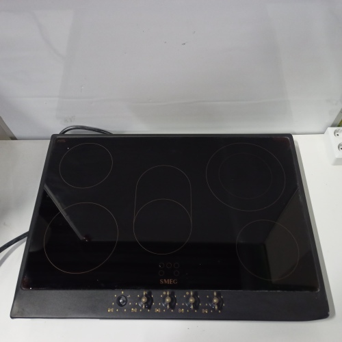Ecost customer return SMEG P875AO Ceramic Hob Black/Anthracite