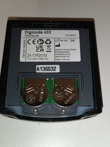 Ecost customer return Novoferm TM14871040150 Wireless Button (UVResistant, Illuminated Test Pfield,