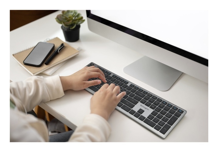 Kensington KB535 EQ Rechargeable Multi-Device Full Size Keyboard RF+BT, US, Space Grey