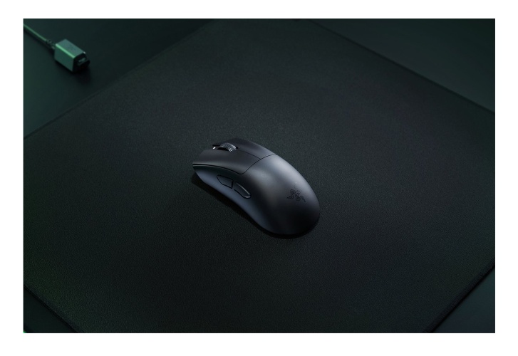 Razer DeathAdder V3 HyperSpeed Wireless Gaming Mouse RF Wireless + USB-C, 26000 DPI, Black