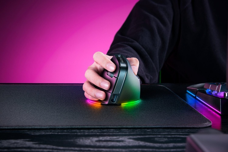 Razer Pro Click V2 Vertical Ergonomic Wireless Mouse RF Wireless+Bluetooth+USB-C, 30000 DPI, Black - Image 4