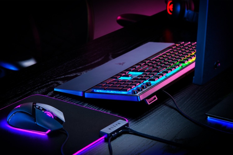 Razer Ornata V3 Wired Gaming Keyboard RGB, Mecha Membrane Switch, DE, Black - Image 10