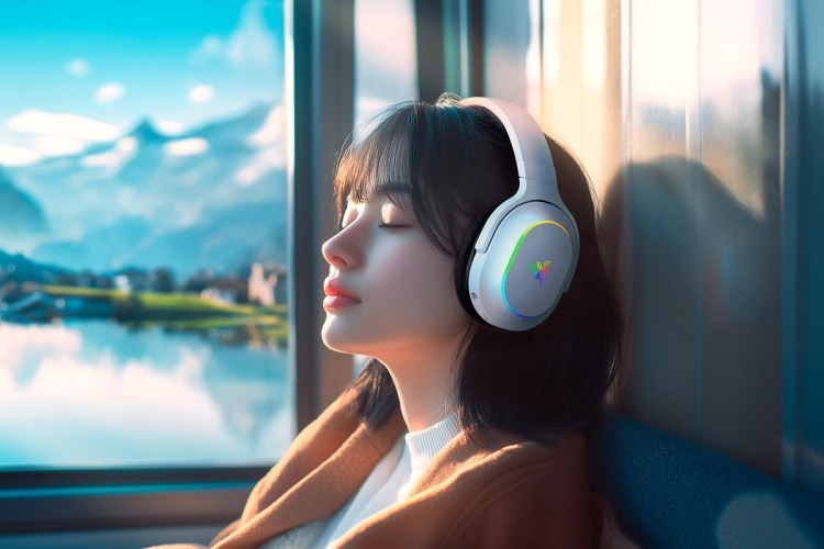 Razer Barracuda X Chroma Wireless Gaming Headset, Bluetooth, White - Image 10