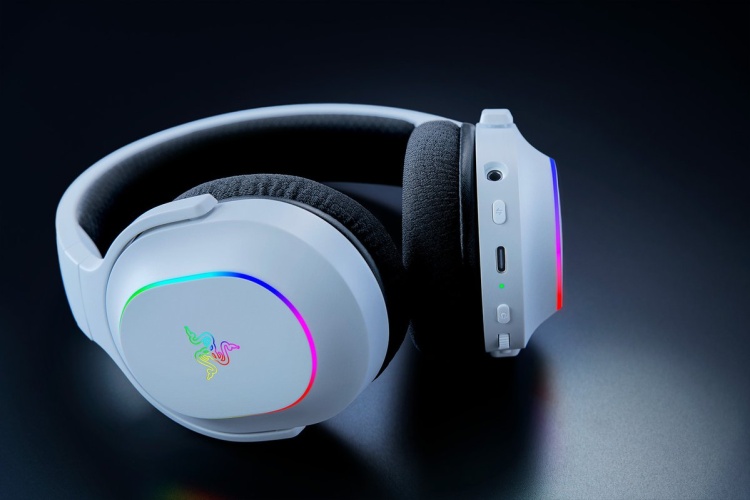Razer Barracuda X Chroma Wireless Gaming Headset, Bluetooth, White - Image 8