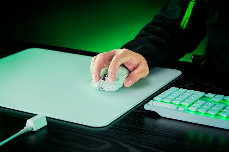 Razer Viper V3 Pro Wireless Gaming Mouse RF Wireless + USB-C, 35000 DPI, White - Image 6