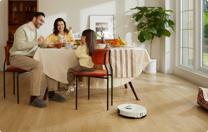 Roborock S8 MaxV Ultra Robot Vacuum Cleaner, White - Image 5