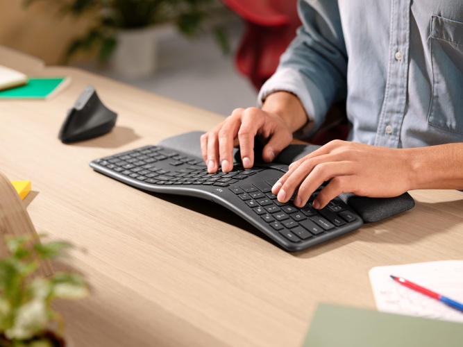 Logitech ERGO K860 for Business Wireless Keyboard, Bluetooth, US INT (Qwerty), Graphite - Image 6