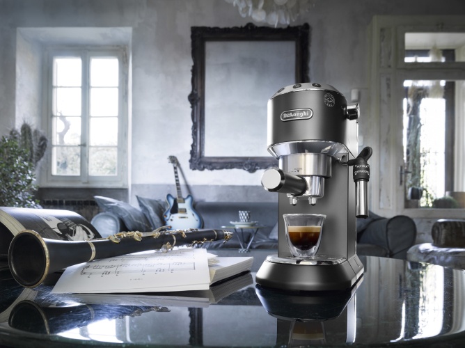 DeLonghi Dedica Style EC685.BK Espresso Coffee Machine 1.1 L, Black - Image 6