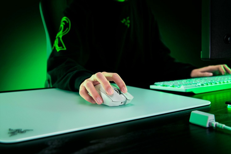 Razer Viper V3 Pro Wireless Gaming Mouse RF Wireless + USB-C, 35000 DPI, White - Image 7
