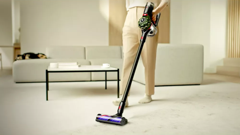 Dyson V8 Cyclone Cordless vacuum cleaner, Black/Green - Image 3