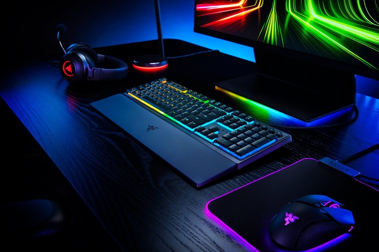 Razer Ornata V3 Wired Gaming Keyboard RGB, Mecha Membrane Switch, DE, Black - Image 9