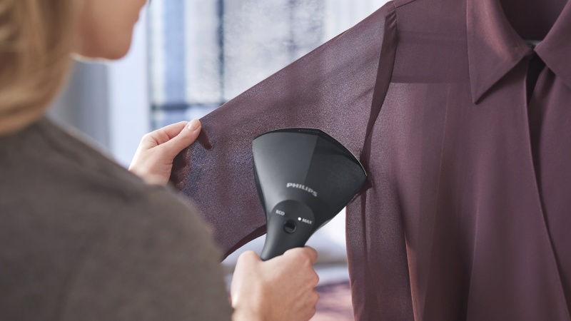 Philips 8000 Series GC800/80 Garment Steamer 0.23 L 1600 W Black/Silver - Image 4